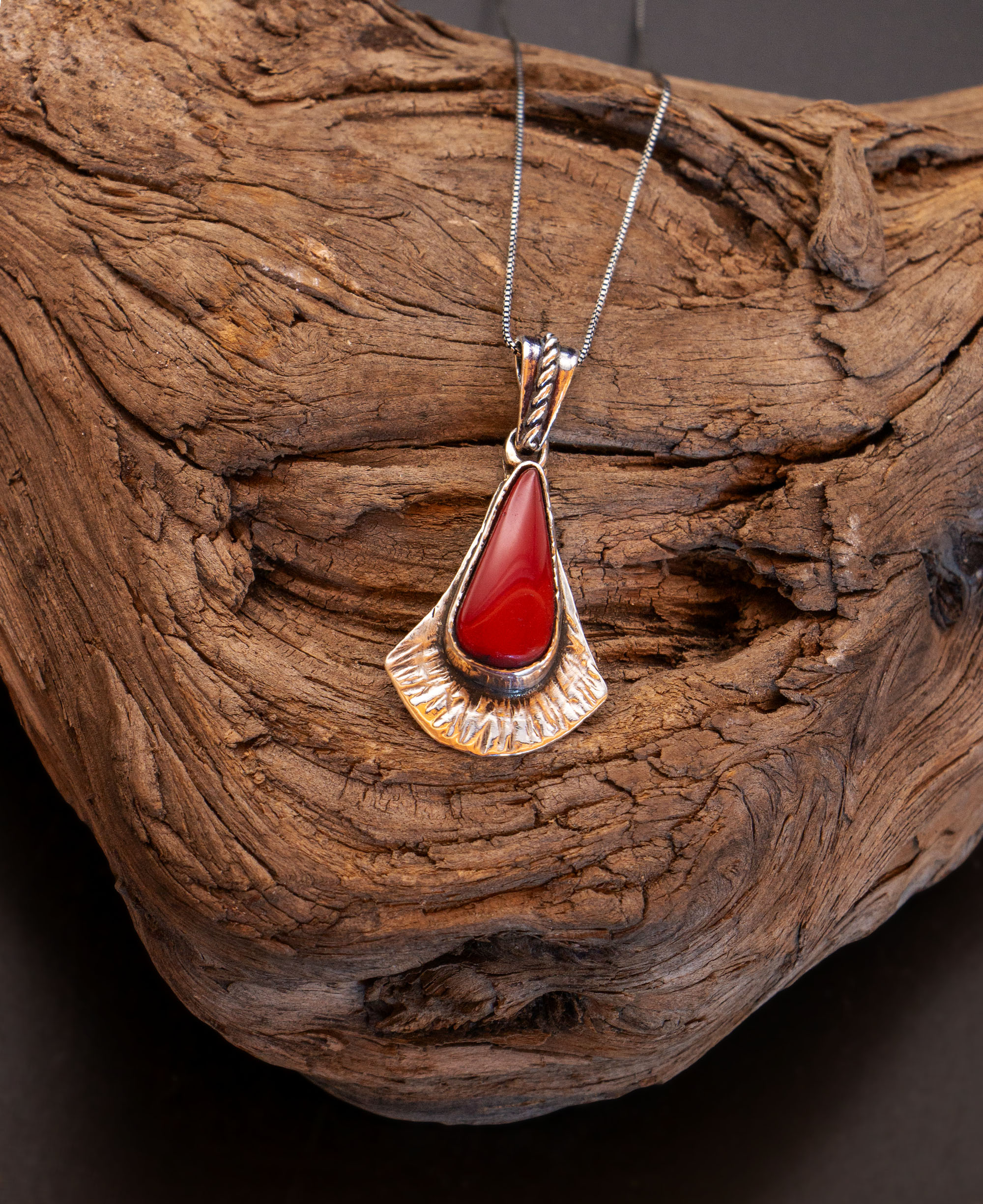 J126 Fan-Shaped Rosarita Pendant