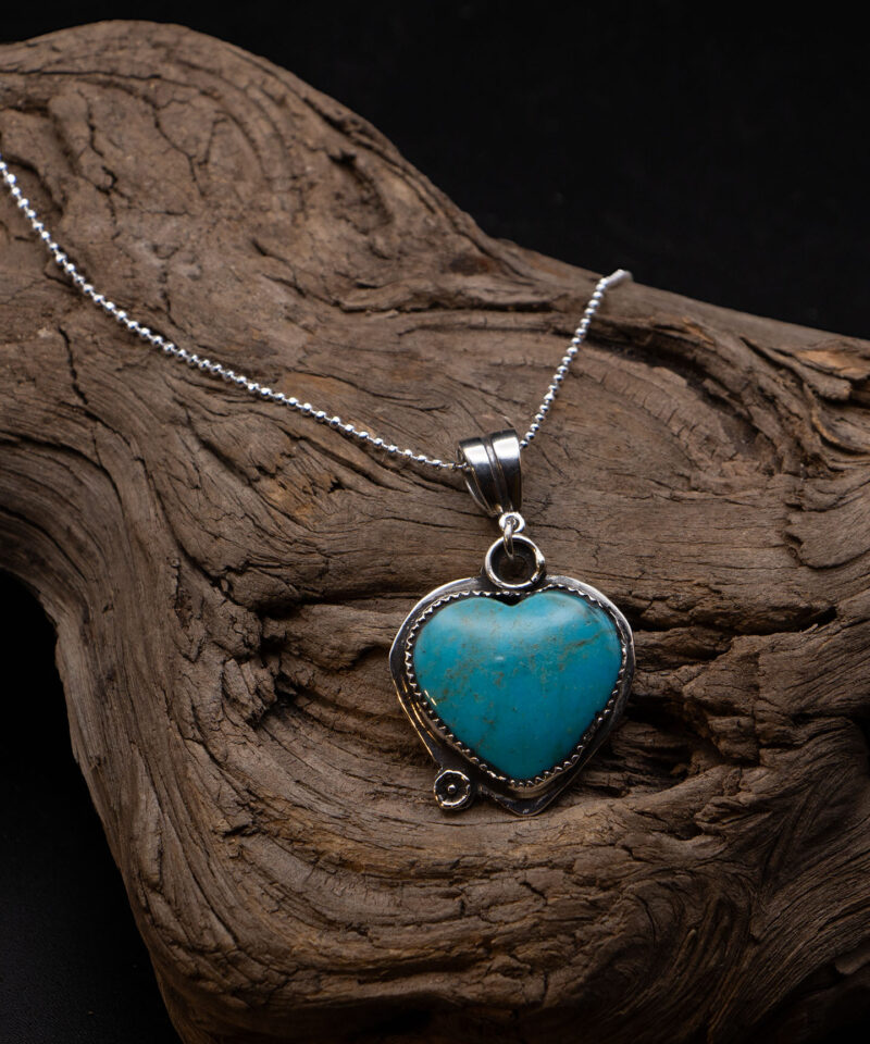 J152 Kingman Turquoise Heart with Western Daisy - Image 4