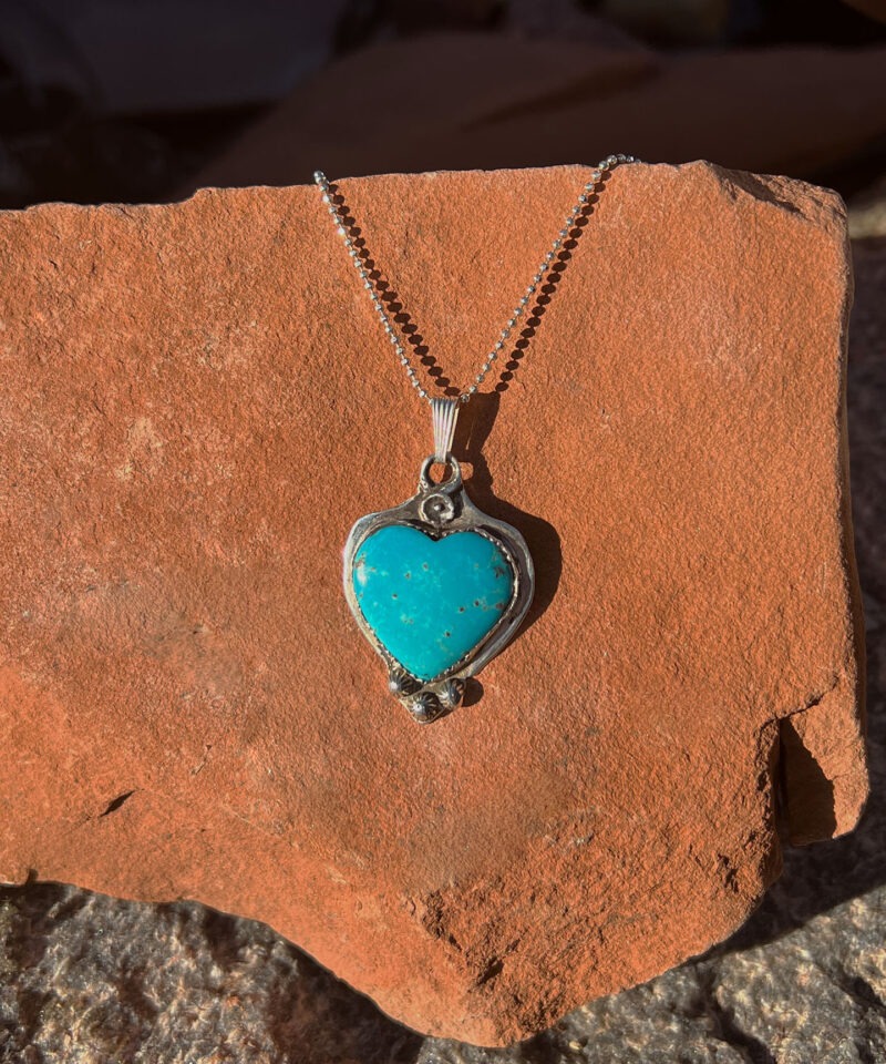 J157 Kingman Turquoise Heart with Flower & Beads - Image 3
